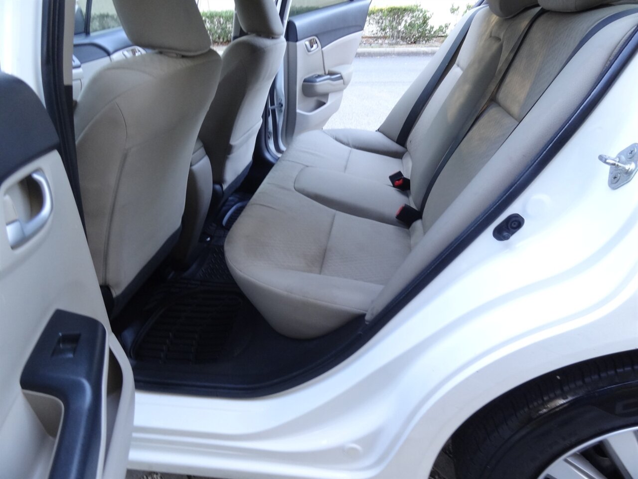 2014 Honda Civic LX - Photo 31 - Deland, FL 32720