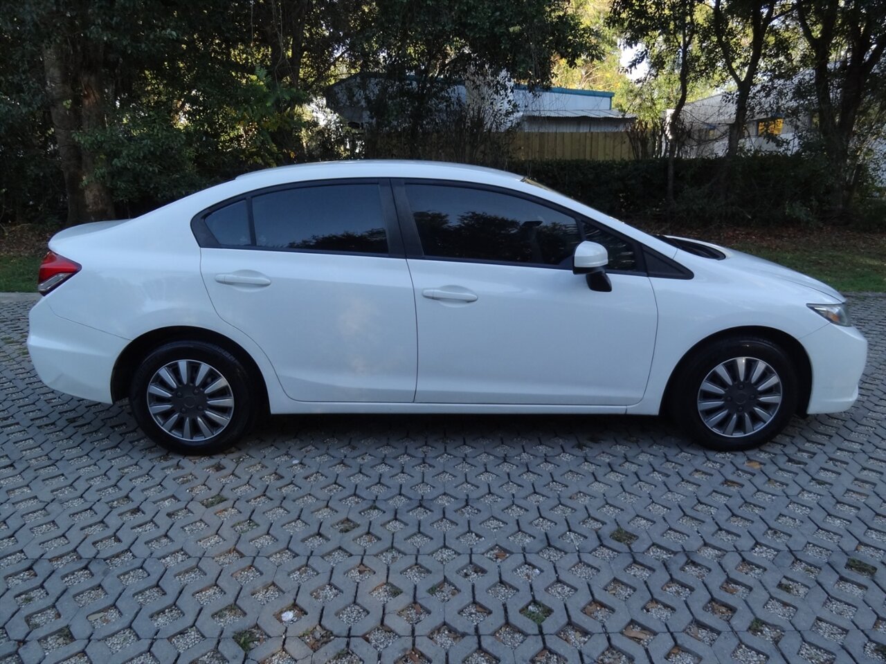 2014 Honda Civic LX - Photo 15 - Deland, FL 32720