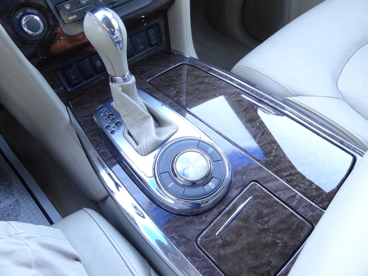 2015 INFINITI QX80 Premium - Photo 37 - Deland, FL 32720