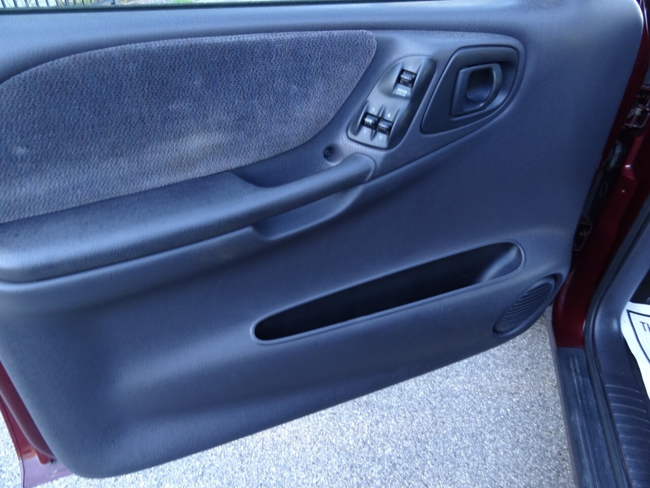 2000 Dodge Dakota SLT - Photo 30 - Deland, FL 32720