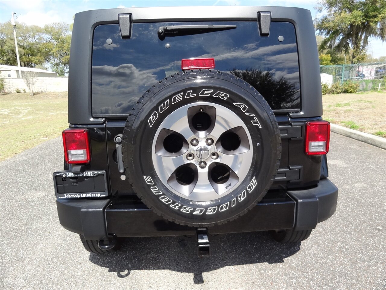 2017 Jeep Wrangler Unlimited Sahara   - Photo 19 - Deland, FL 32720