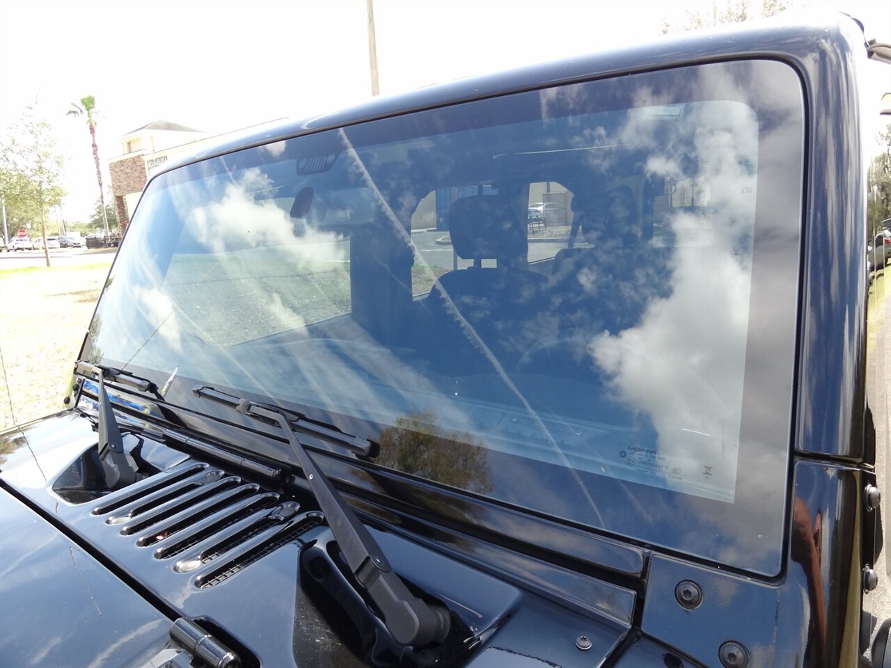 2017 Jeep Wrangler Unlimited Sahara   - Photo 23 - Deland, FL 32720