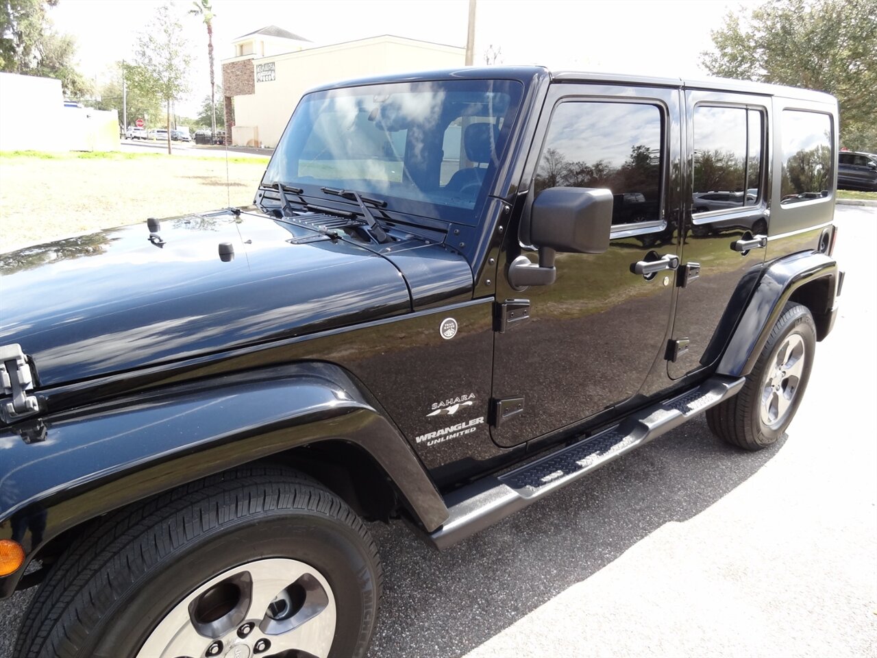2017 Jeep Wrangler Unlimited Sahara   - Photo 11 - Deland, FL 32720