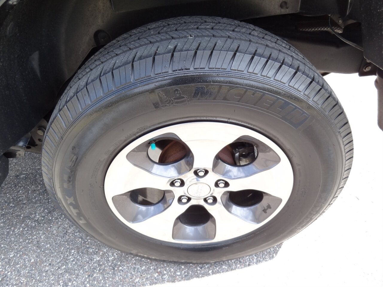 2017 Jeep Wrangler Unlimited Sahara   - Photo 29 - Deland, FL 32720