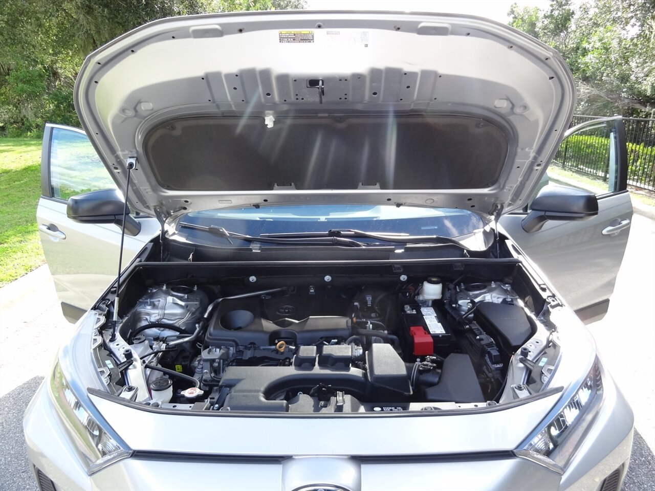 2022 Toyota RAV4 LE - Photo 24 - Deland, FL 32720