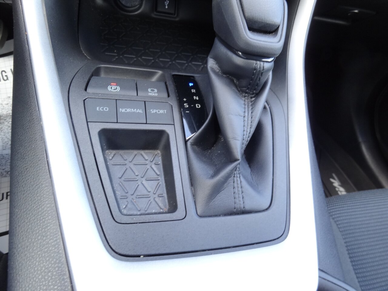 2022 Toyota RAV4 LE - Photo 54 - Deland, FL 32720