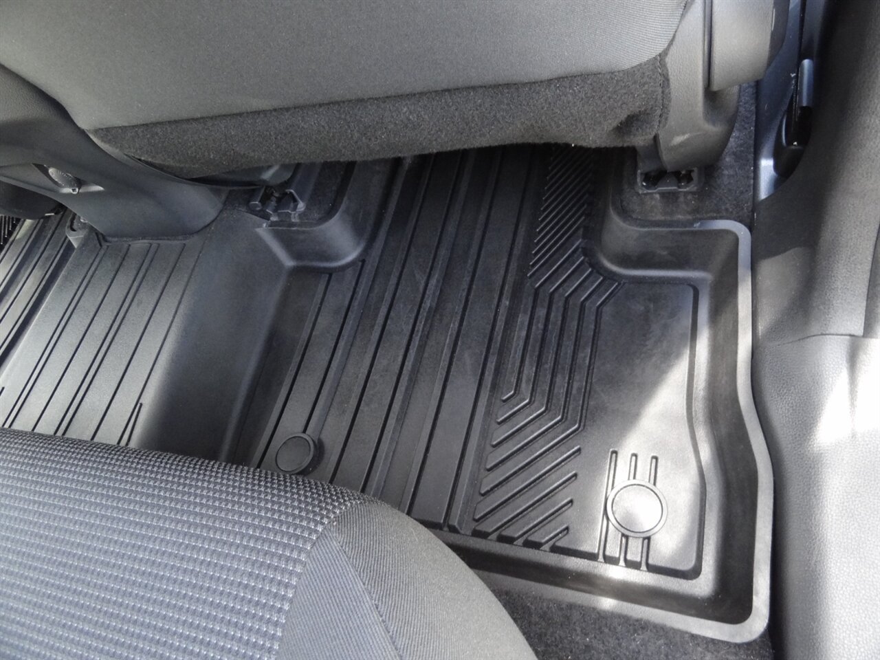 2022 Toyota RAV4 LE - Photo 36 - Deland, FL 32720