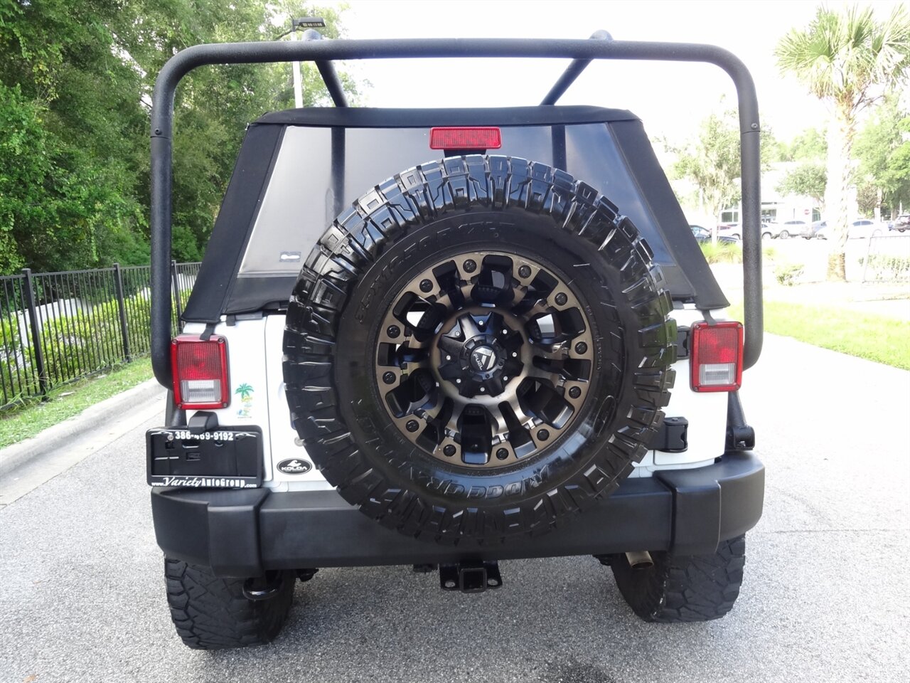 2016 Jeep Wrangler Unlimited Sport 4X4 - Photo 26 - Deland, FL 32720