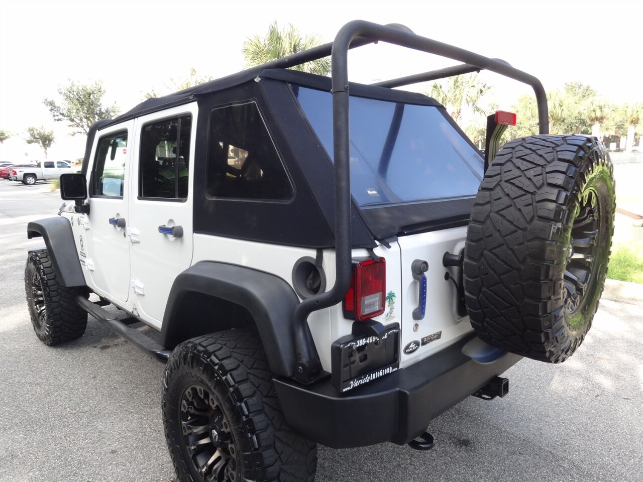 2016 Jeep Wrangler Unlimited Sport 4X4 - Photo 4 - Deland, FL 32720