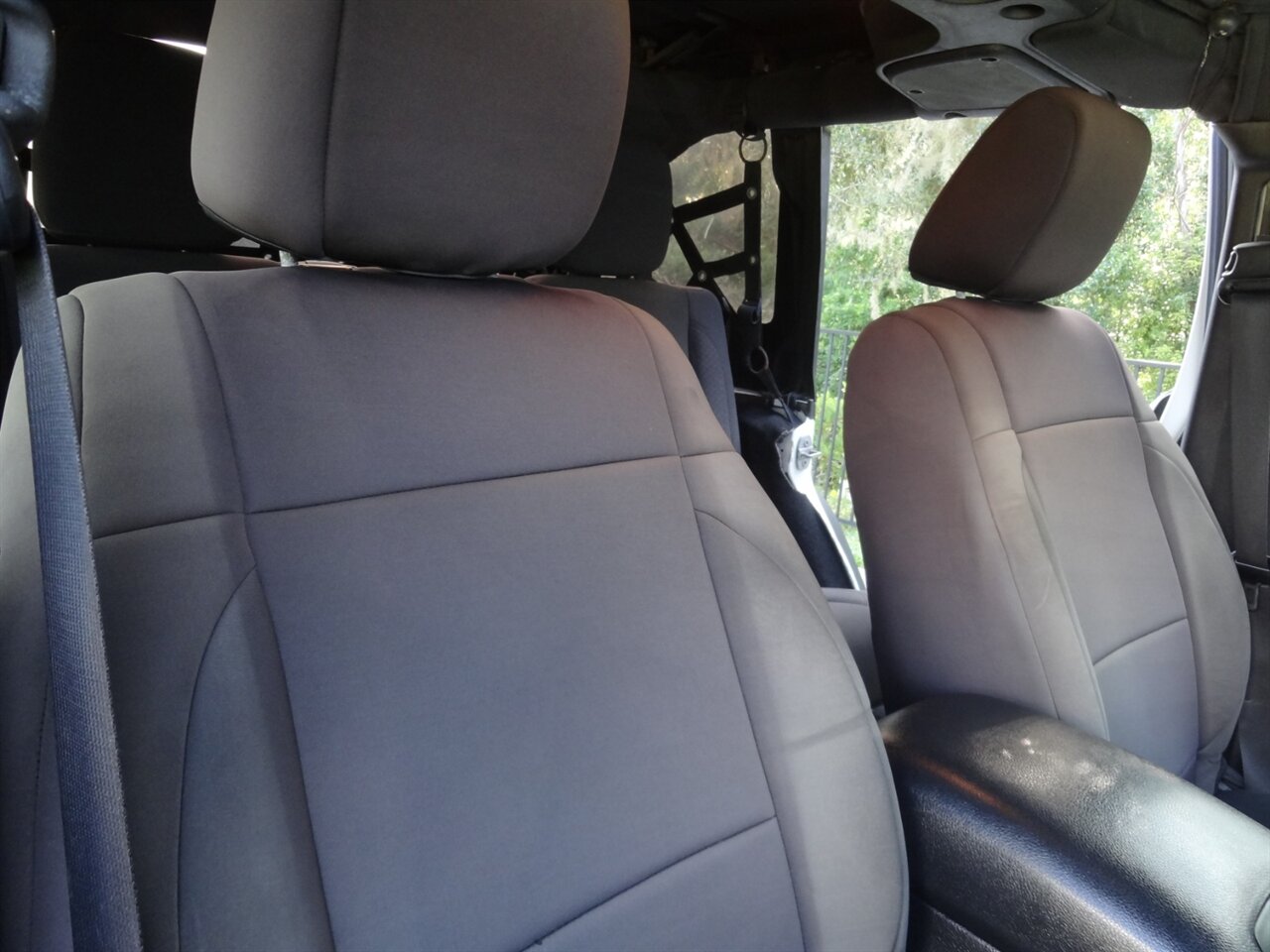 2016 Jeep Wrangler Unlimited Sport 4X4 - Photo 52 - Deland, FL 32720