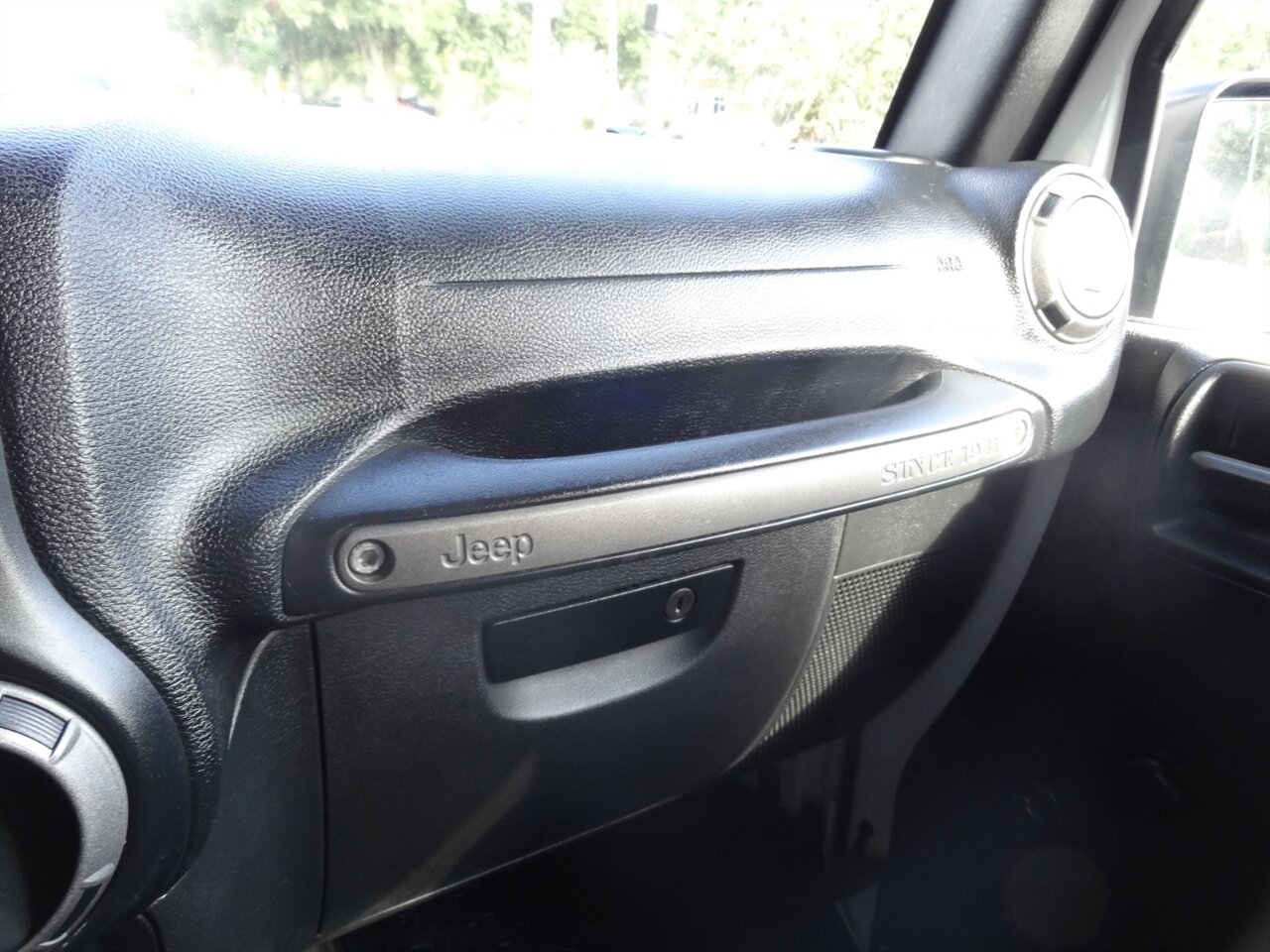 2016 Jeep Wrangler Unlimited Sport 4X4 - Photo 66 - Deland, FL 32720