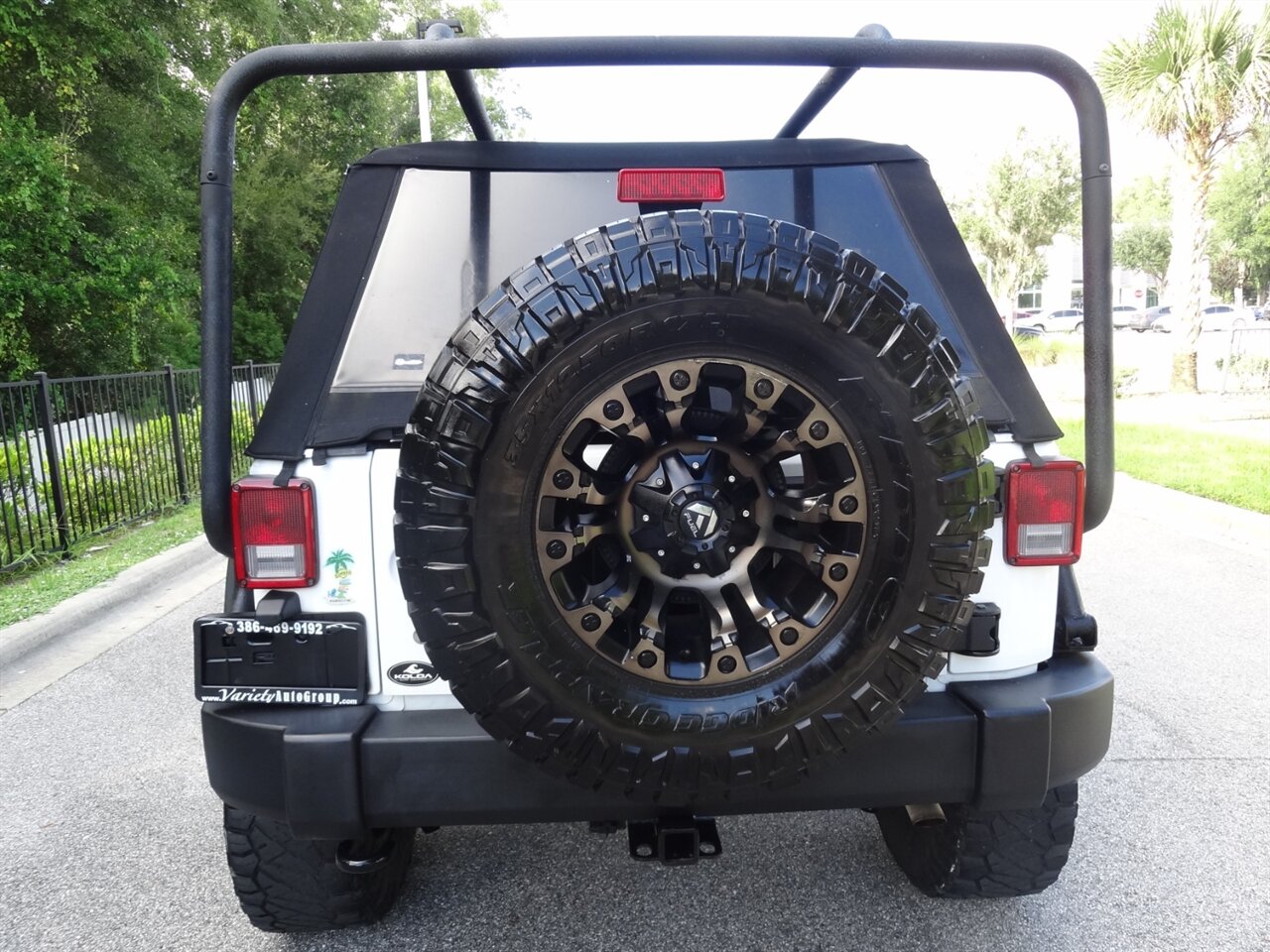 2016 Jeep Wrangler Unlimited Sport 4X4 - Photo 17 - Deland, FL 32720