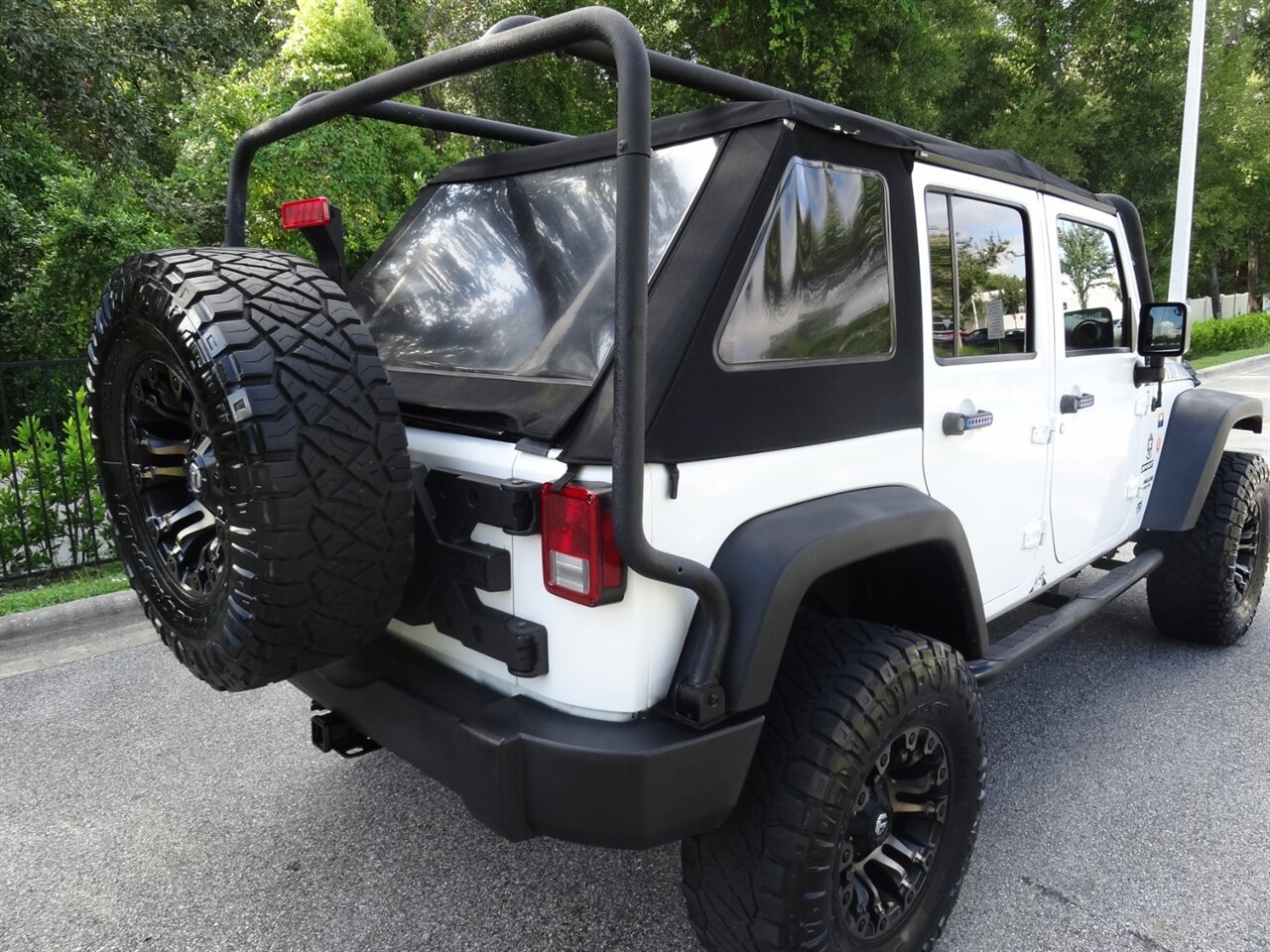 2016 Jeep Wrangler Unlimited Sport 4X4 - Photo 3 - Deland, FL 32720