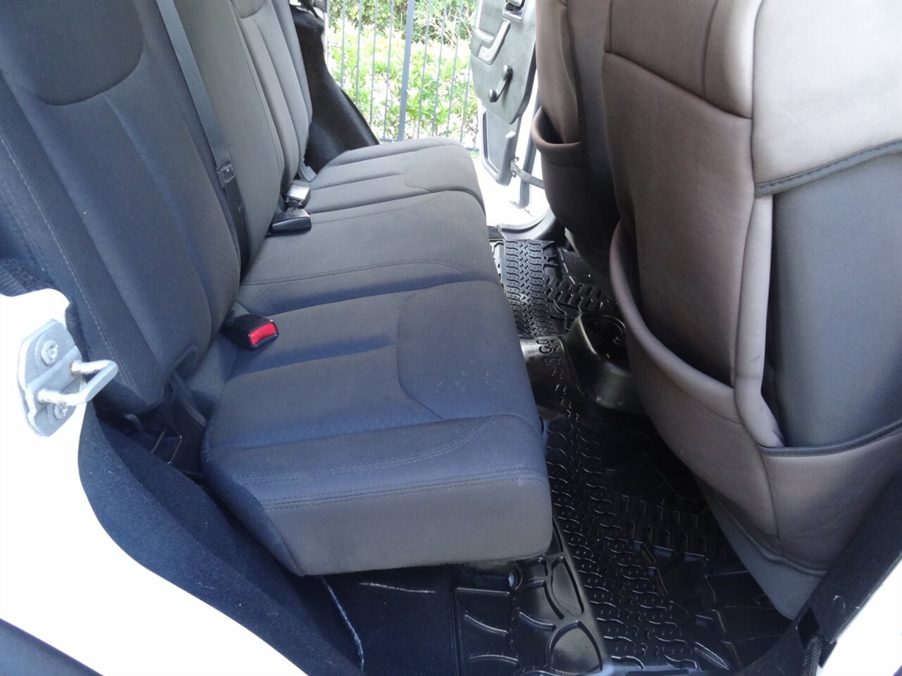 2016 Jeep Wrangler Unlimited Sport 4X4 - Photo 49 - Deland, FL 32720