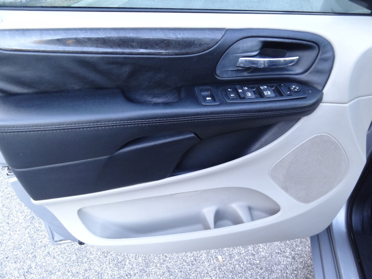 2019 Dodge Grand Caravan SE  Rear DVD entertainment - Photo 24 - Deland, FL 32720