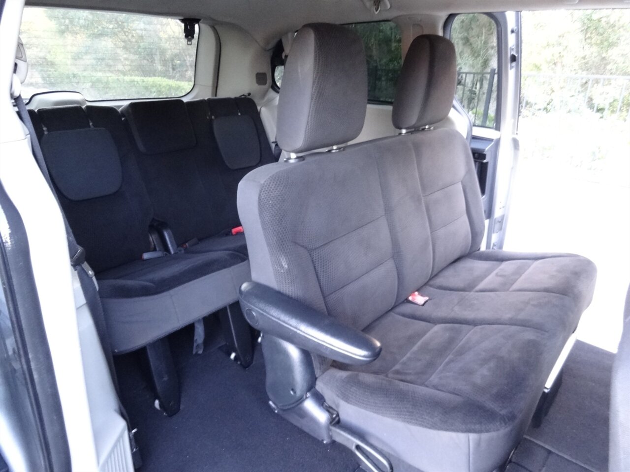 2019 Dodge Grand Caravan SE  Rear DVD entertainment - Photo 36 - Deland, FL 32720