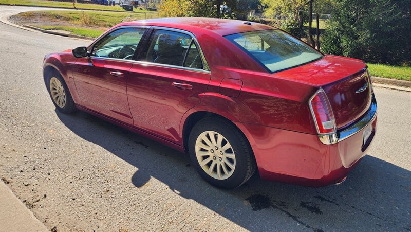 2014 Chrysler 300   - Photo 5 - Manassas, VA 20112