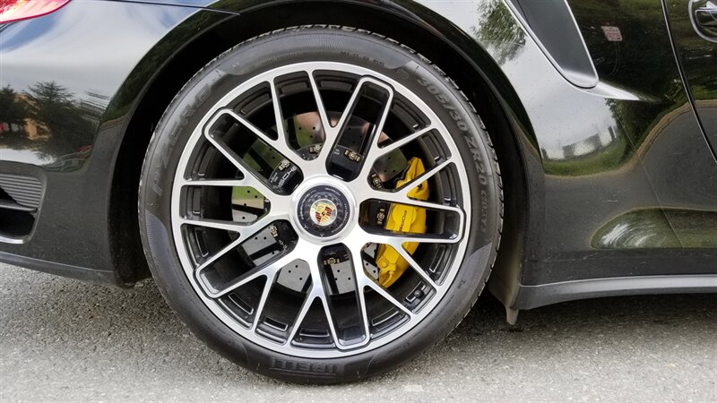 2016 Porsche 911 Turbo S   - Photo 21 - Manassas, VA 20112