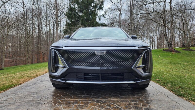 2023 Cadillac LYRIQ Luxury photo