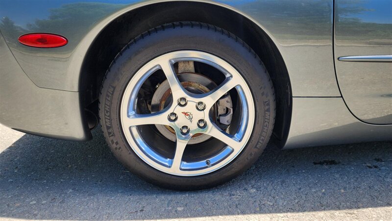 2003 Chevrolet Corvette   - Photo 11 - Manassas, VA 20112