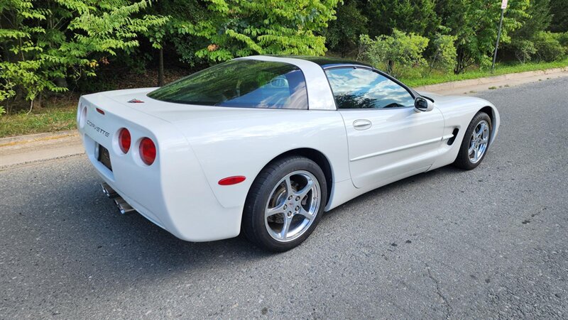 2001 Chevrolet Corvette   - Photo 3 - Manassas, VA 20112