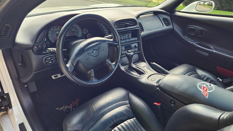 2001 Chevrolet Corvette   - Photo 14 - Manassas, VA 20112