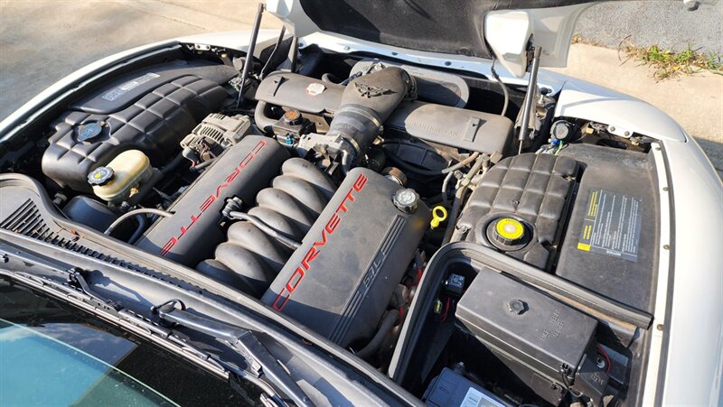 2001 Chevrolet Corvette   - Photo 23 - Manassas, VA 20112