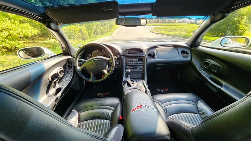 2001 Chevrolet Corvette   - Photo 20 - Manassas, VA 20112