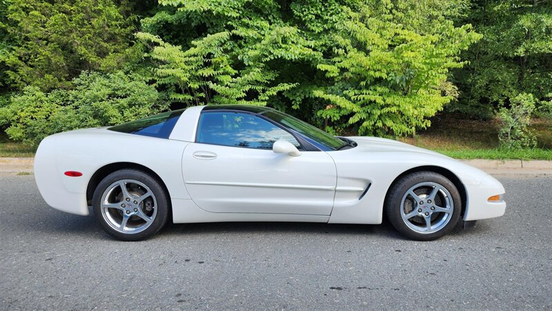 2001 Chevrolet Corvette   - Photo 2 - Manassas, VA 20112