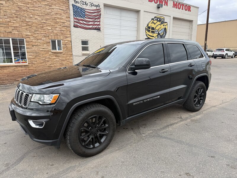 2022 Jeep Grand Cherokee WK Laredo E   - Photo 1 - Roosevelt, UT 84066