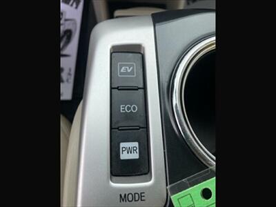 2012 Toyota Prius v Three   - Photo 15 - Roosevelt, UT 84066