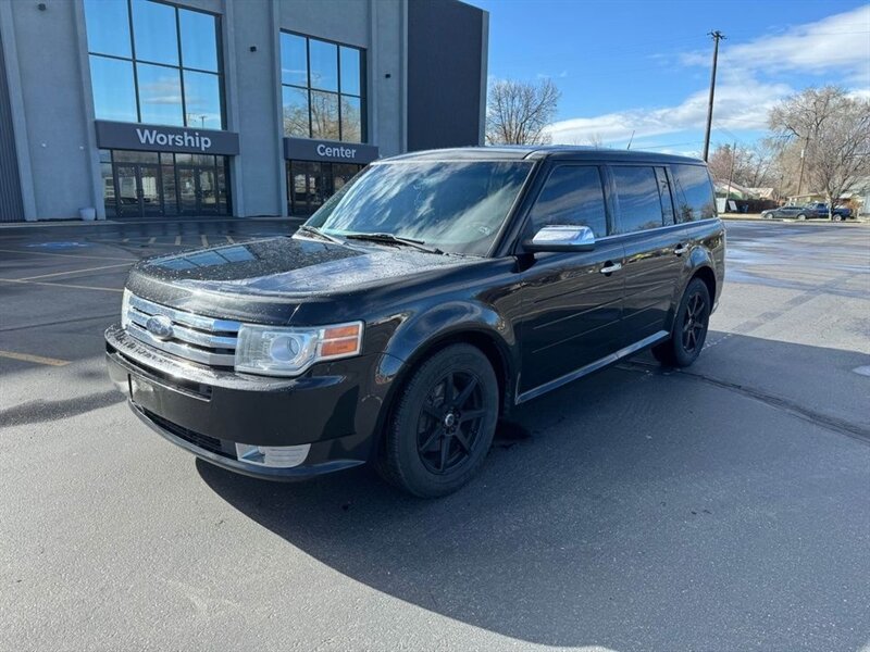The 2010 Ford Flex Limited photos