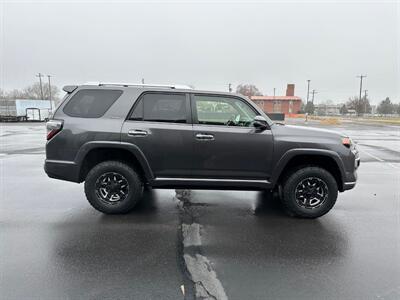 2018 Toyota 4Runner Limited   - Photo 2 - Nampa, ID 83651