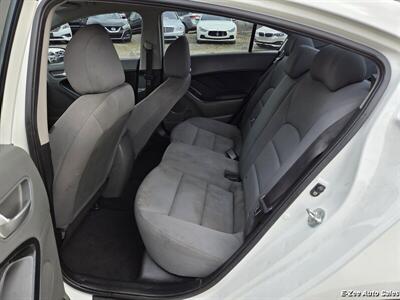 2017 Kia Forte LX - Photo 9 - Garner, NC 27529