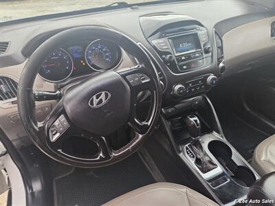 2014 Hyundai TUCSON SE   - Photo 8 - Garner, NC 27529