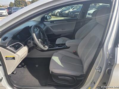 2017 Hyundai SONATA - Photo 7 - Garner, NC 27529