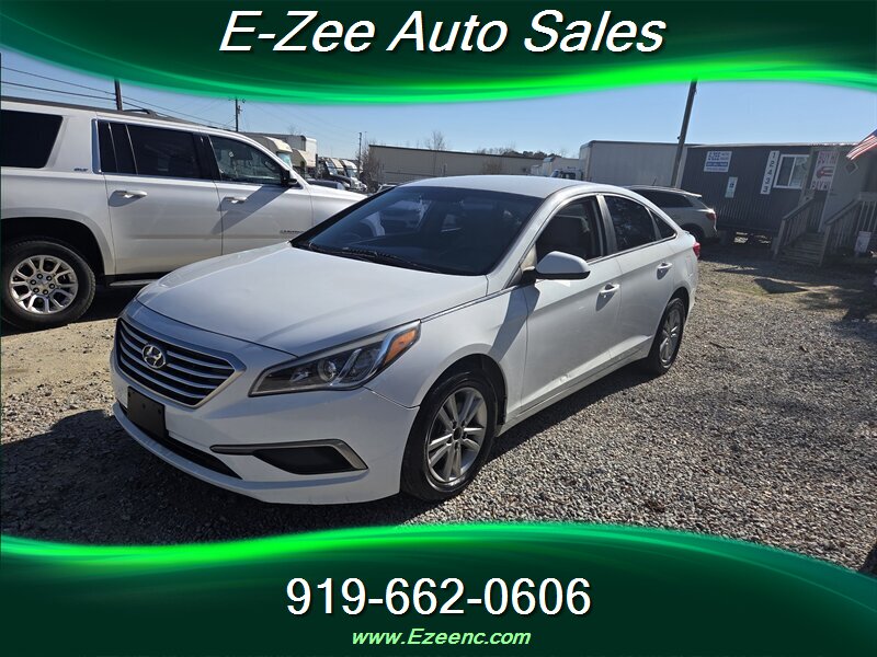 2017 Hyundai SONATA SE   - Photo 1 - Garner, NC 27529