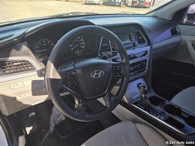 2017 Hyundai SONATA SE   - Photo 8 - Garner, NC 27529