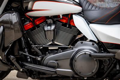 2021 Harley-Davidson Touring CUSTOM STREET GLIDE ULTRA CONVERTIBLE   - Photo 6 - Orlando, FL 32820