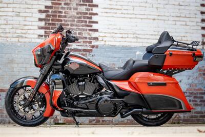 2022 Harley-Davidson Custom CUSTOM ULTRA LIMITED  SPITFIRE - Photo 3 - Orlando, FL 32820