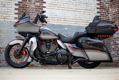 2022 Harley-Davidson Custom FLTRK   - Photo 2 - Orlando, FL 32820