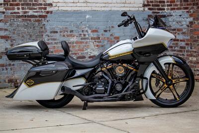 2022 Harley-Davidson Custom CUSTOM ROAD GLIDE  GOLD MEMBER - Photo 4 - Orlando, FL 32820