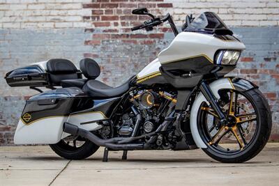 2022 Harley-Davidson Custom CUSTOM ROAD GLIDE  GOLD MEMBER - Photo 2 - Orlando, FL 32820