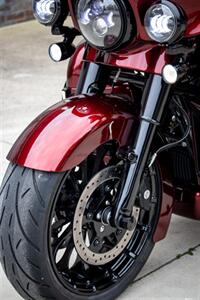 2021 Harley-Davidson Touring CUSTOM ULTRA LIMITED  SANGRIA FADE - Photo 4 - Orlando, FL 32820