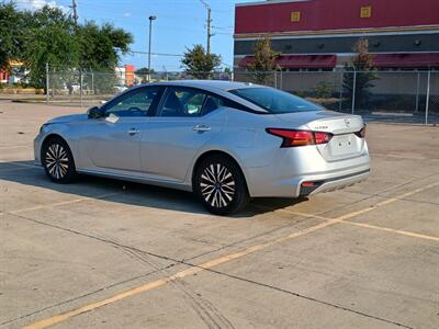 2023 Nissan Altima 2.5 SV   - Photo 4 - Houston, TX 77082