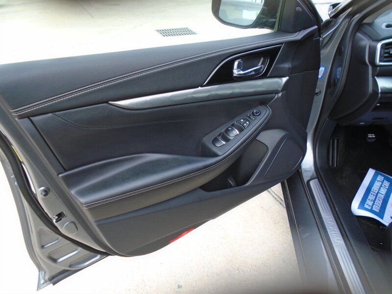 2022 Nissan Maxima 3.5 SV - Photo 15 - Houston, TX 77082