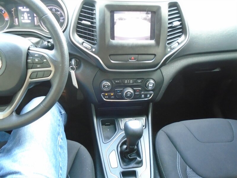 2019 Jeep Cherokee Latitude - Photo 13 - Houston, TX 77082