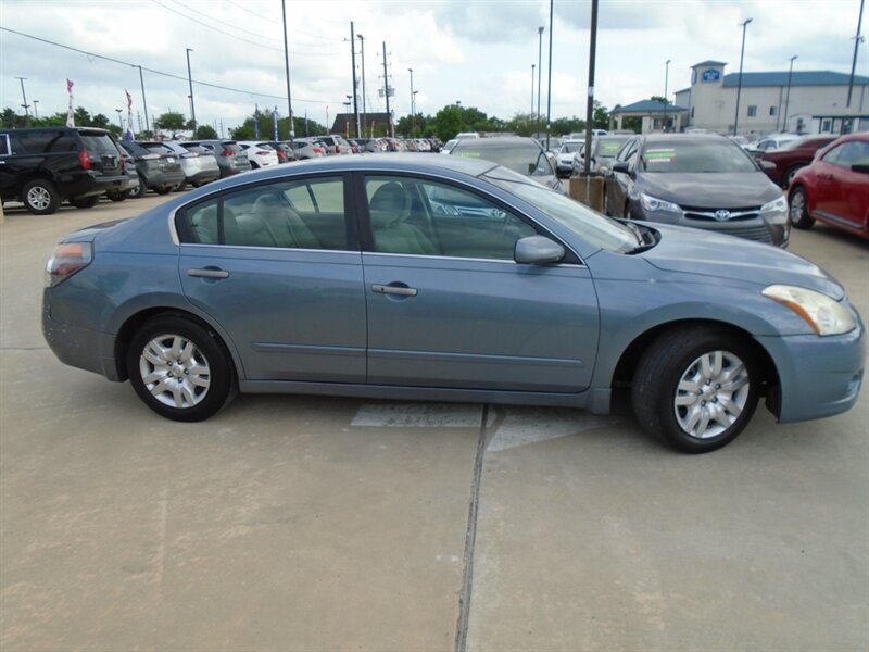 2011 Nissan Altima 2.5 - Photo 4 - Houston, TX 77082