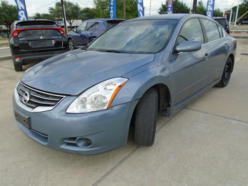 2011 Nissan Altima 2.5   - Photo 1 - Houston, TX 77082