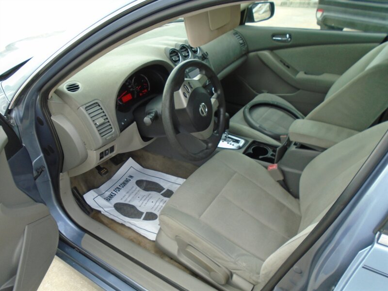 2011 Nissan Altima 2.5 - Photo 10 - Houston, TX 77082